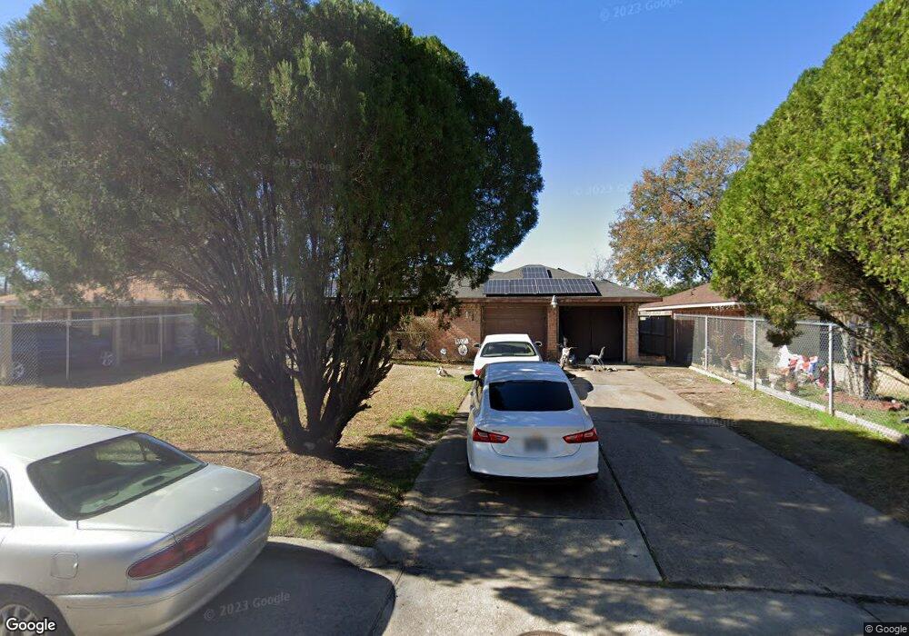 10611 Caxton St, Houston, TX 77016 - photo 1