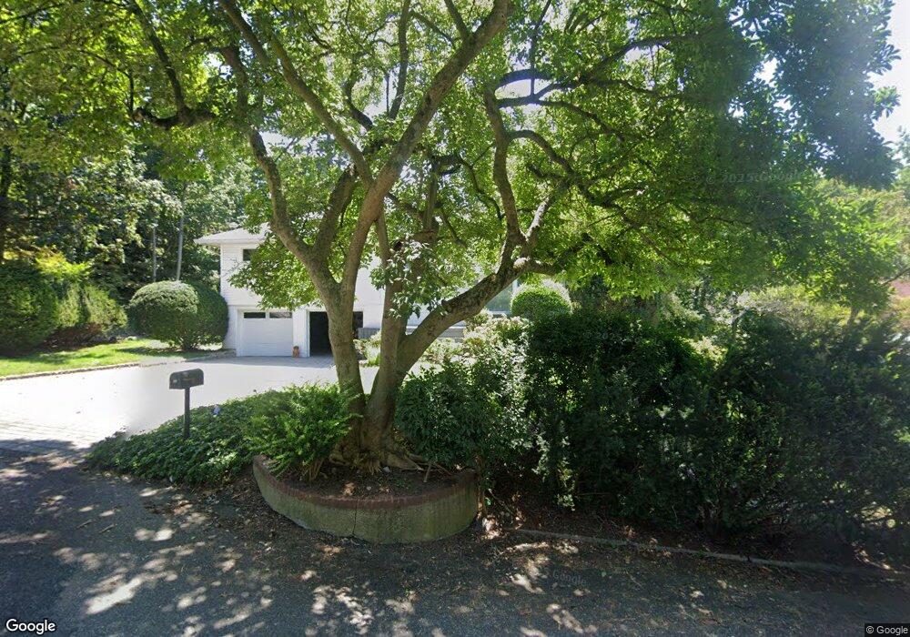 20 Soundview Rd, Glen Cove, NY 11542 - photo 1