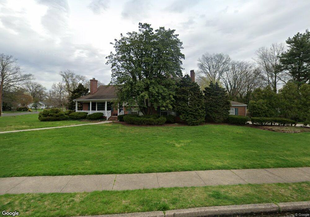 401 Parry Dr, Moorestown, NJ 08057 - photo 1