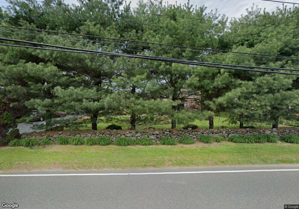 1069 Daniels Farm Rd, Trumbull, CT 06611 - photo 1