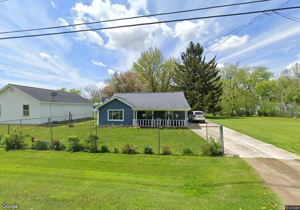 2172 Diamond Ave, Flint, MI 48532 - photo 1