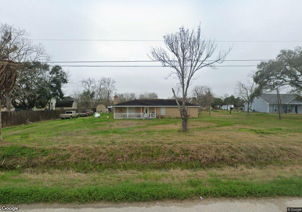 5112 Farmer Rd, Alvin, TX 77511 - photo 1