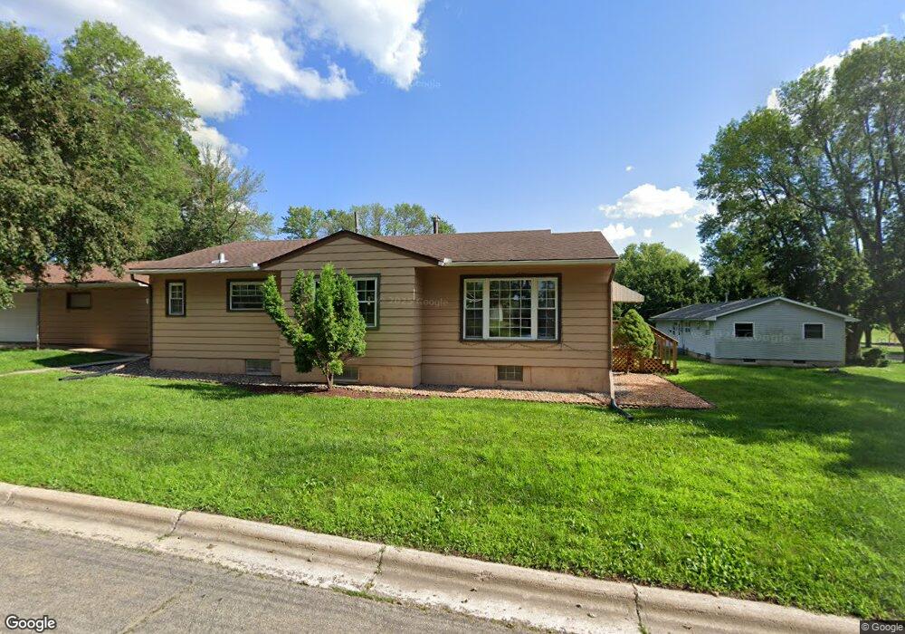 501 Wedgewood Rd, Albert Lea, MN 56007 - photo 1