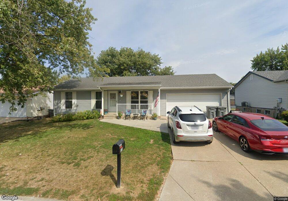 1313 Manuka Dr, O Fallon, MO 63366 - photo 1