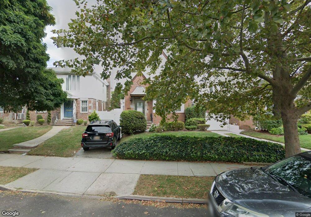 2841 Utopia Pkwy, Flushing, NY 11358 - photo 1