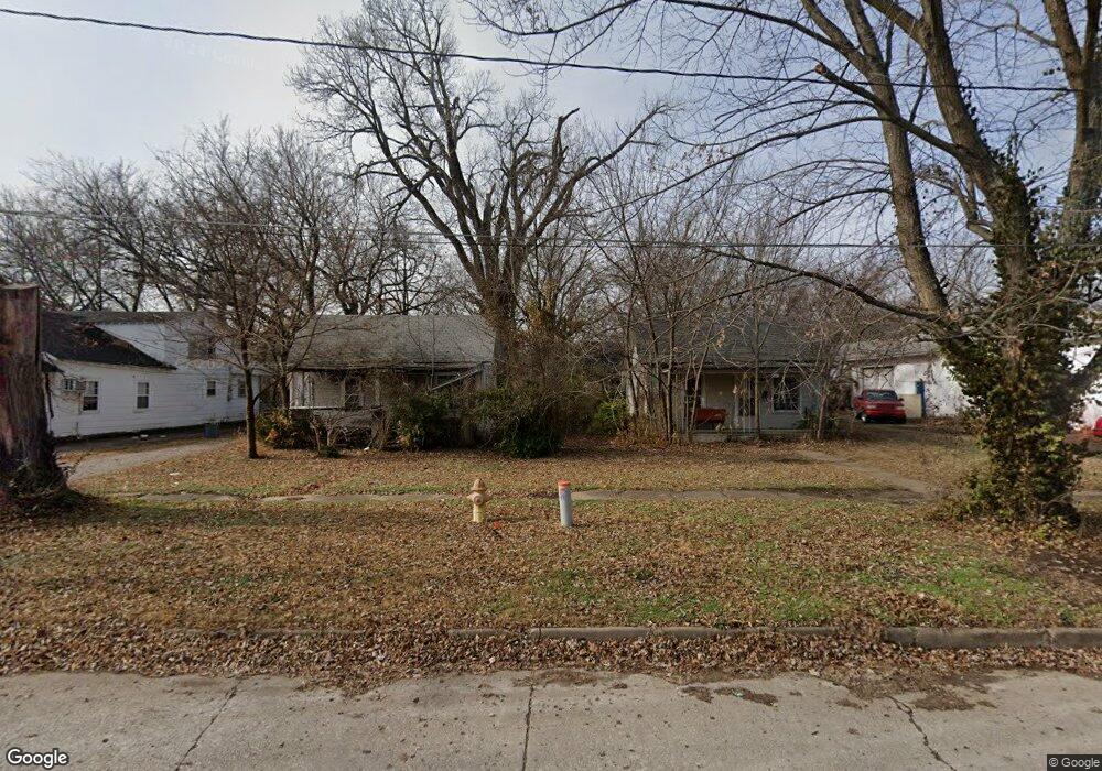 823 S 17th St, Parsons, KS 67357 - photo 1