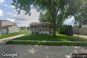 109 7th Ave, Donahue, IA 52746