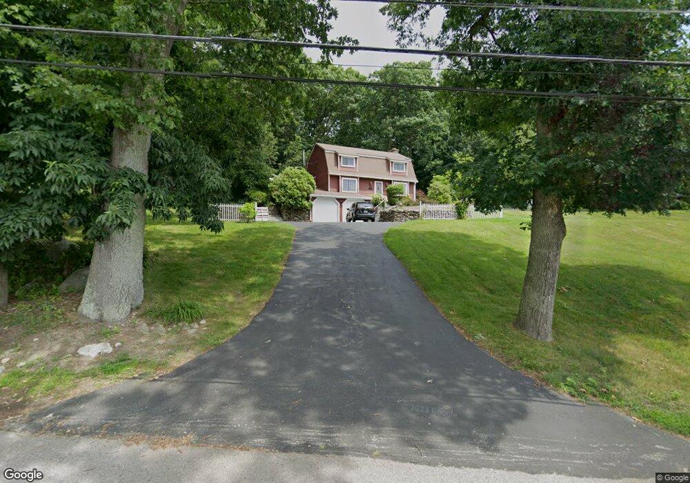 28 Blackstone St, Sutton, MA 01590 - photo 1