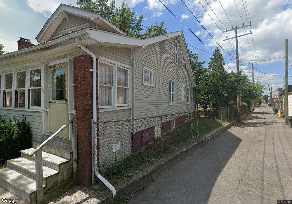 1471 Lakepointe St, Grosse Pointe Park, MI 48230 - photo 1