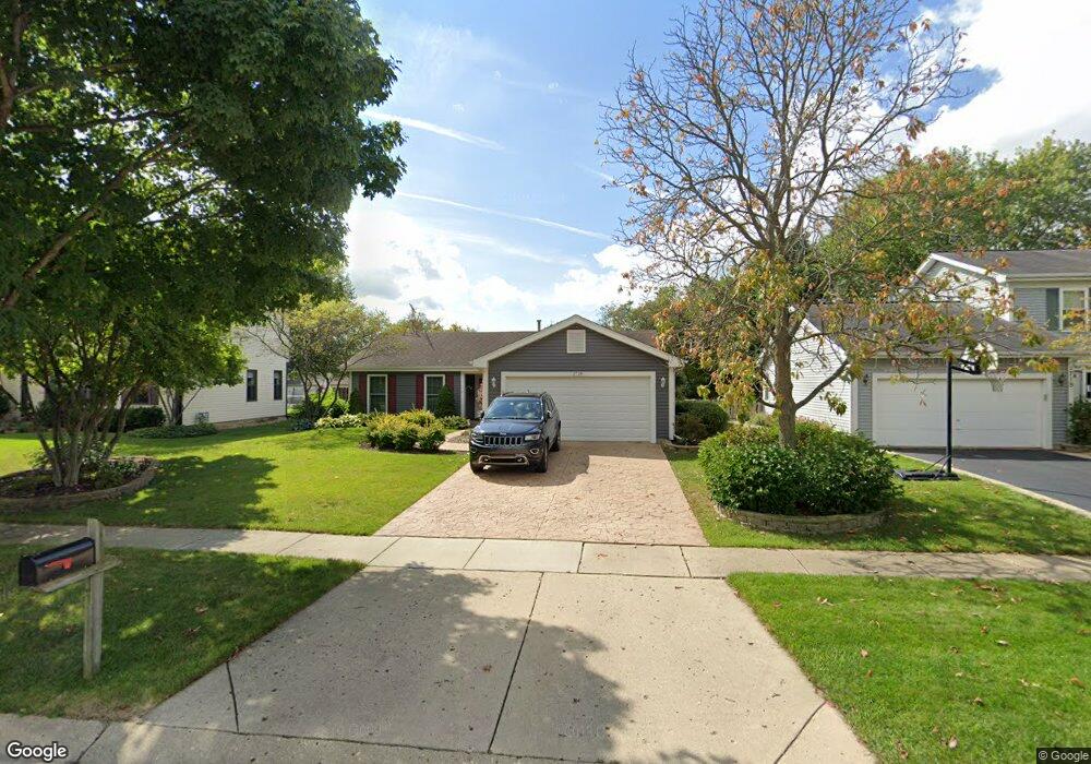 1719 Thorneapple Ln, Algonquin, IL 60102 - photo 1