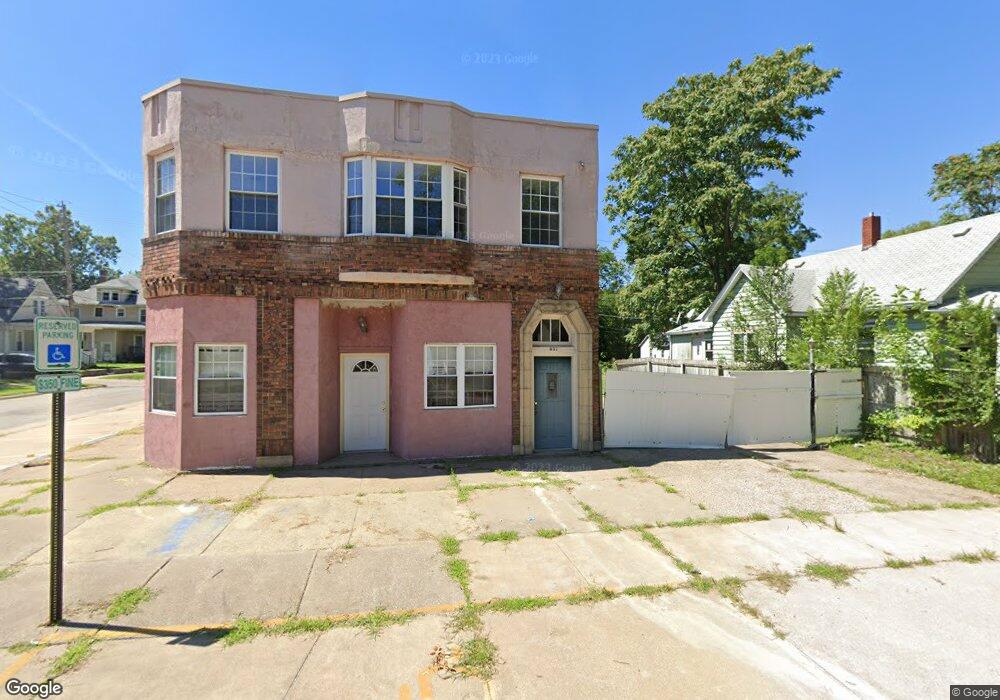 830 14 1/2 St, Rock Island, IL 61201 - photo 1