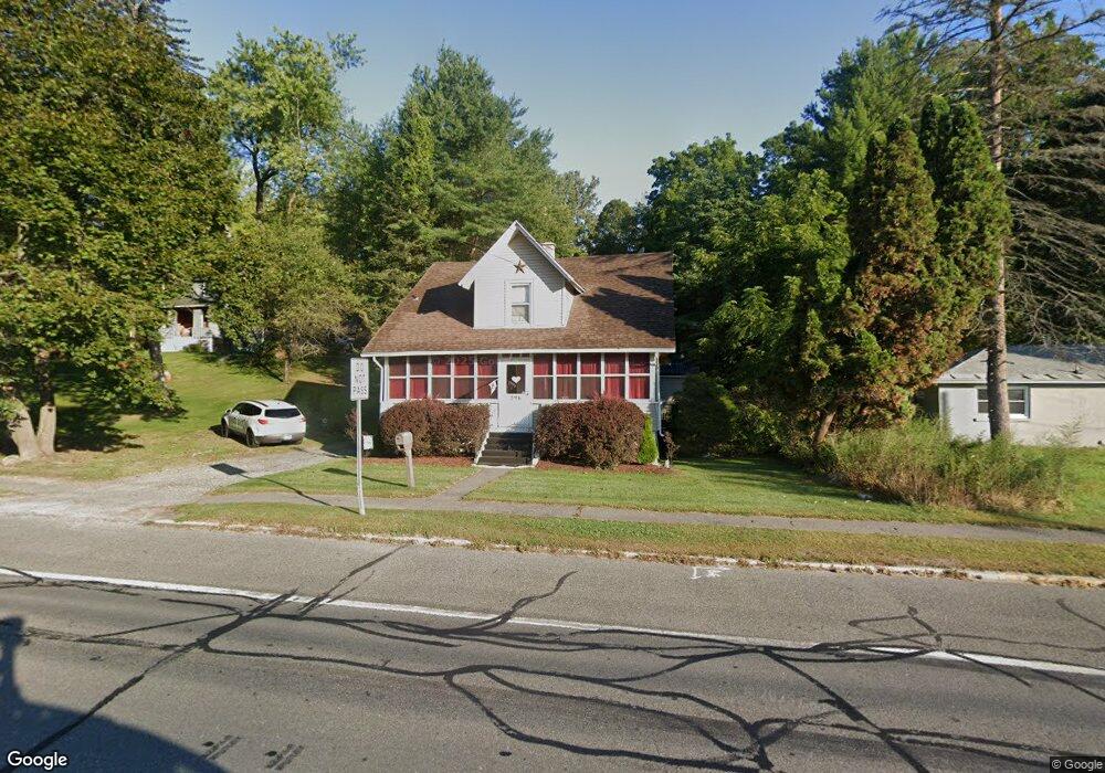 596 W Housatonic St, Pittsfield, MA 01201 - photo 1