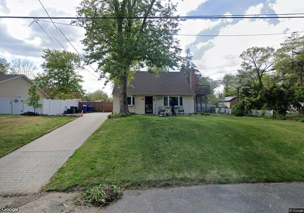 318 Walnut Ln, Mount Laurel, NJ 08054 - photo 1