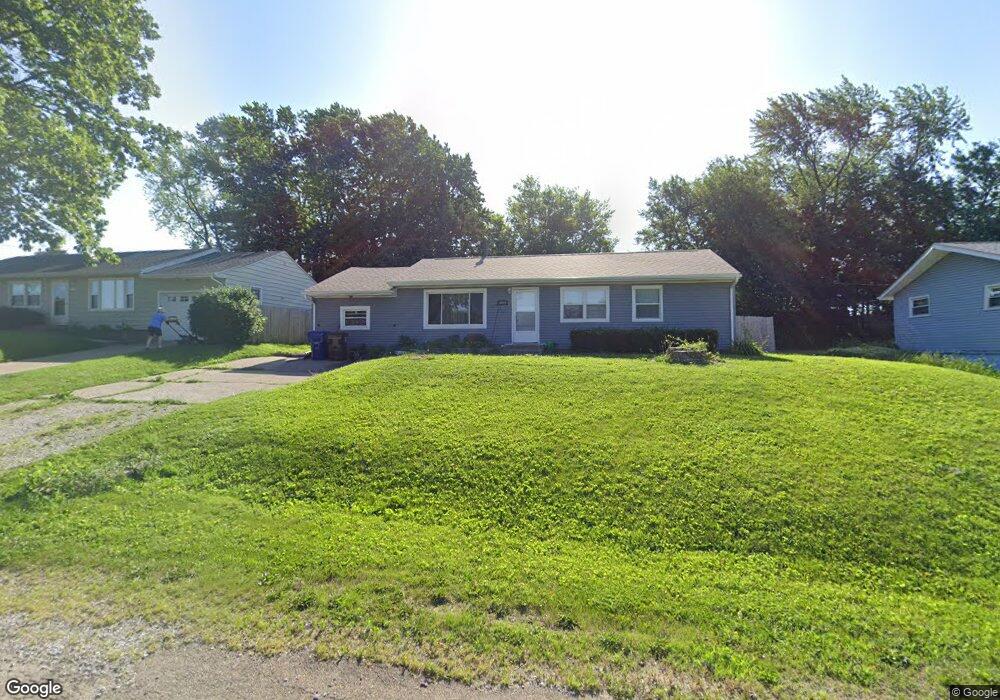 4411 N Hancock Ave, Davenport, IA 52806 - photo 1