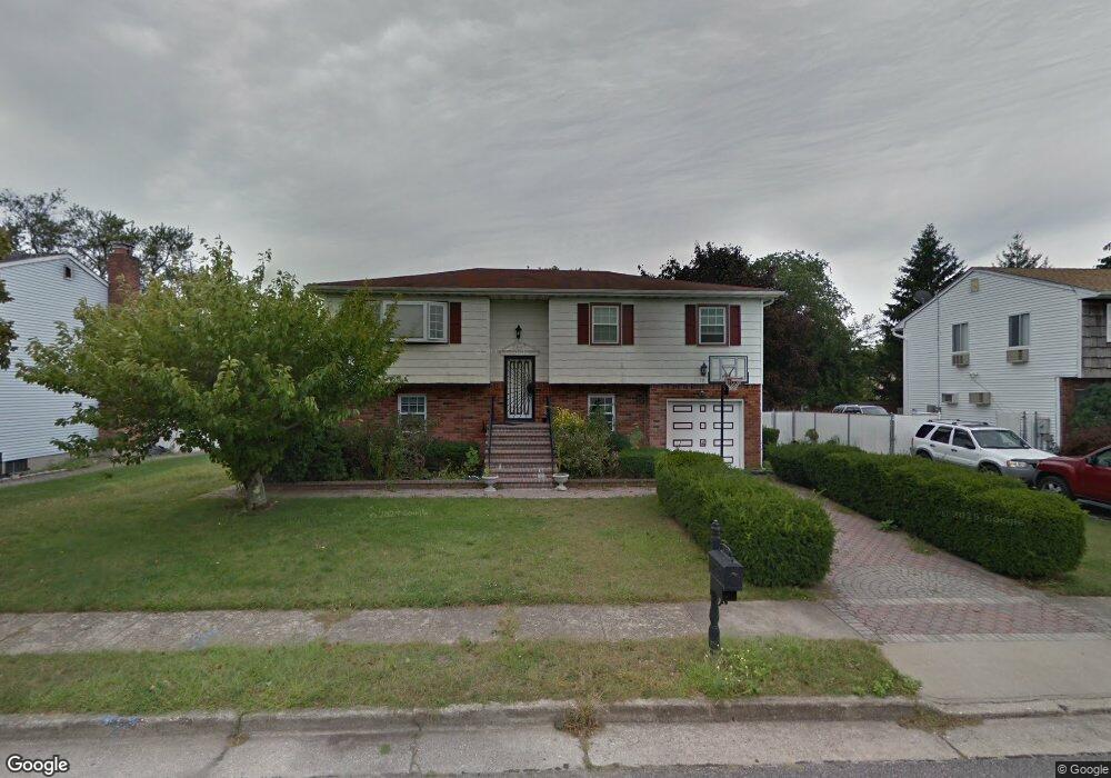 131 Jeatom Ln, Amityville, NY 11701 - photo 1