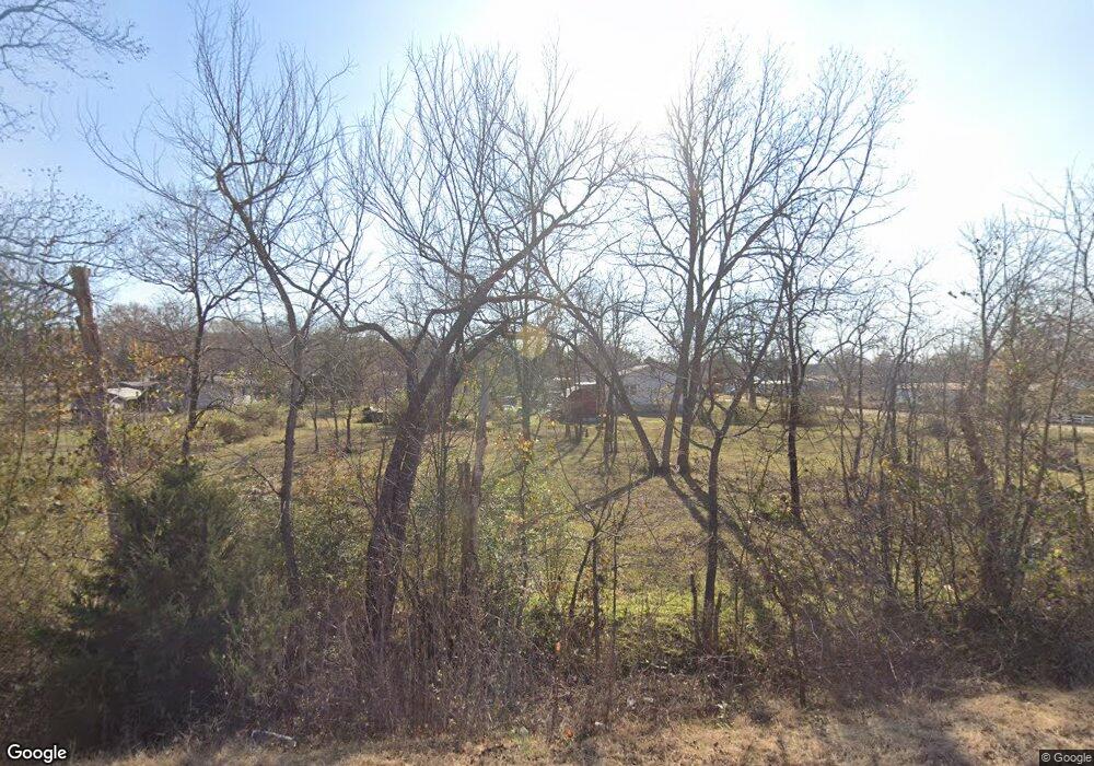 610 W 7th St, Henryetta, OK 74437 - photo 1