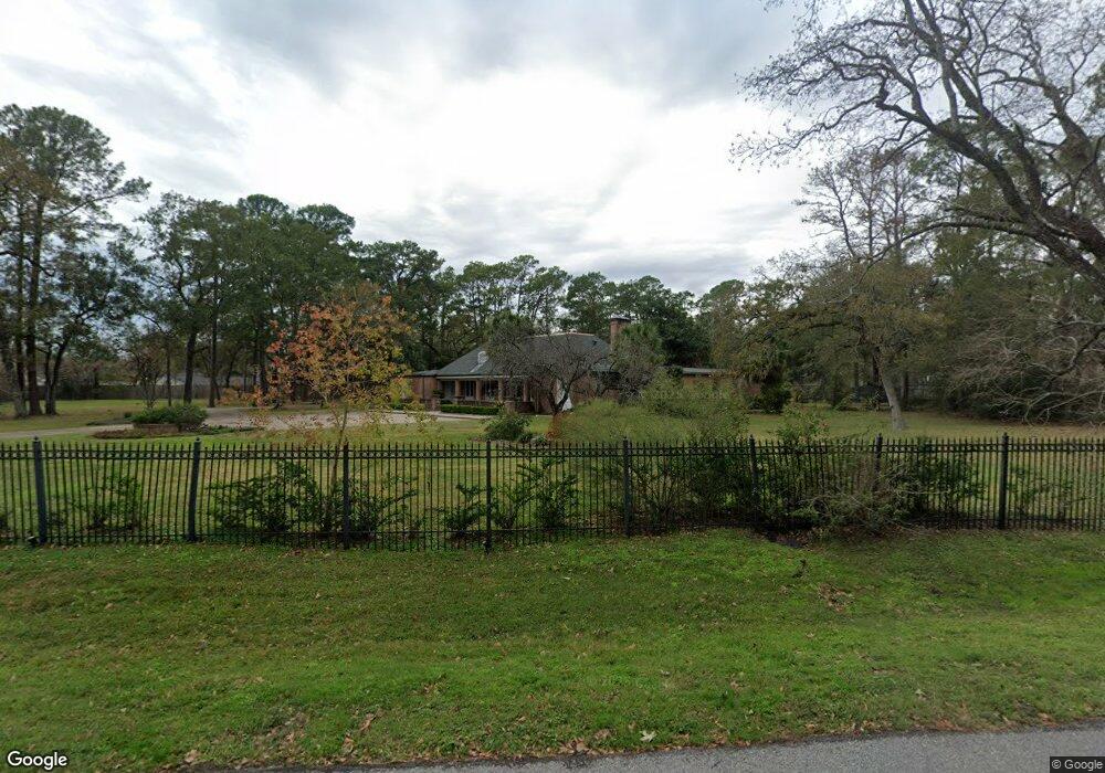 802 Crestbend Dr, Houston, TX 77042 - photo 1