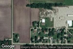 612 W North 1st St, Stewardson, IL 62463