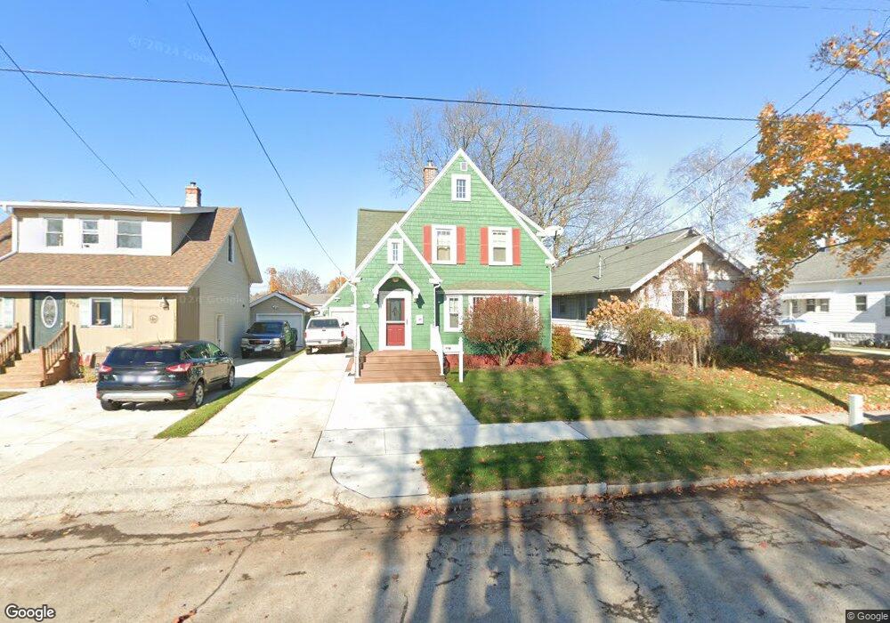 1920 28th St, Two Rivers, WI 54241 - photo 1