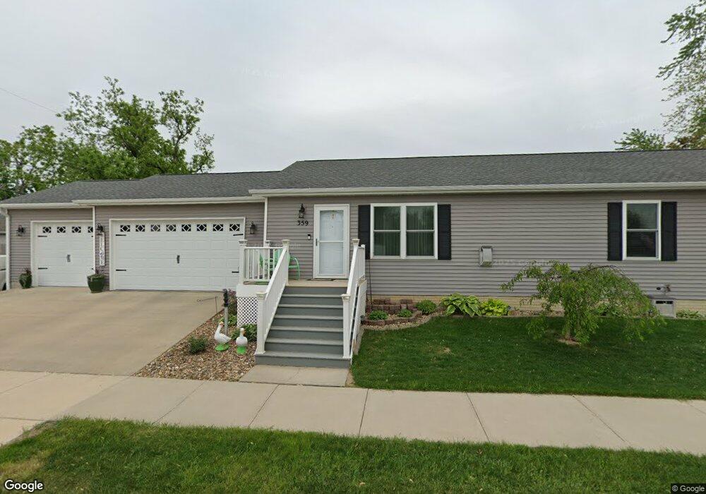 359 14th Ave SW, Cedar Rapids, IA 52404 - photo 1