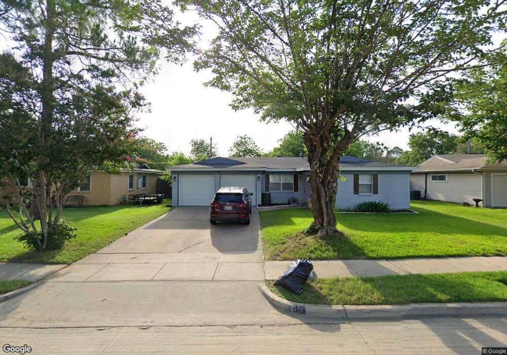 840 Jerry Ln, Bedford, TX 76022 - photo 1