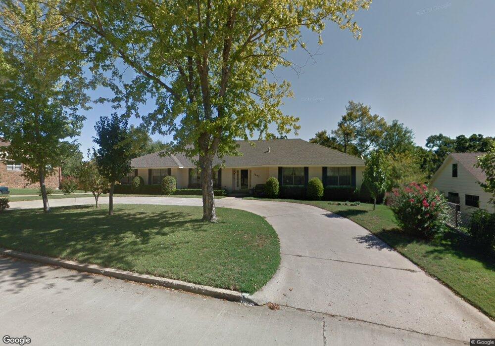 1140 N Faulkner Dr, Claremore, OK 74017 - photo 1