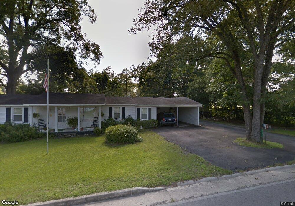 6225 Tattnall St, Claxton, GA 30417 - photo 1