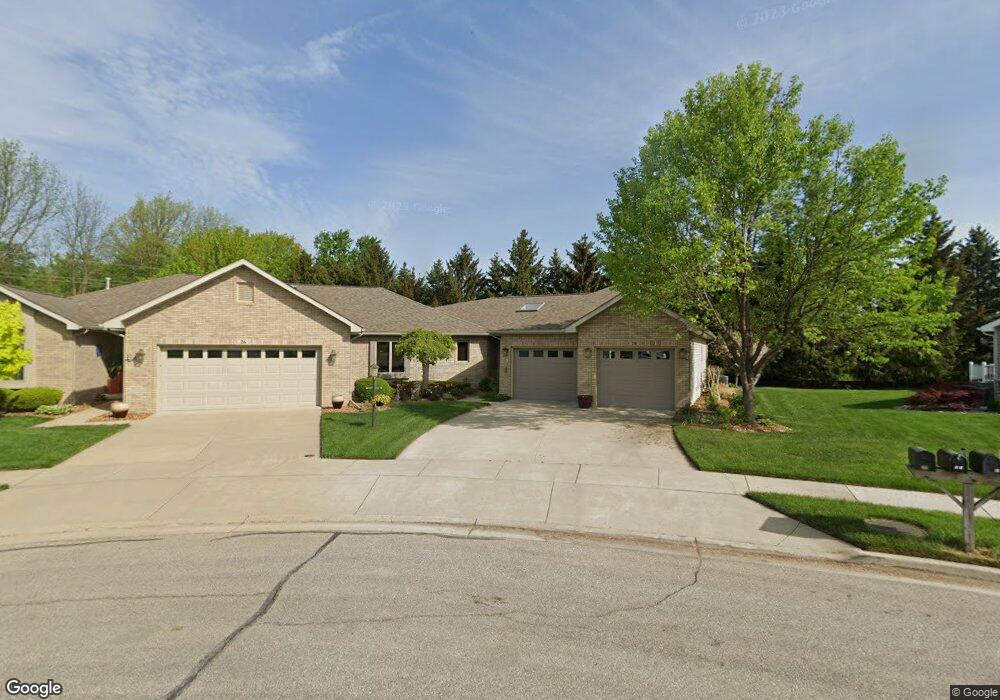 28 Hanover Dr, Frankenmuth, MI 48734 - photo 1