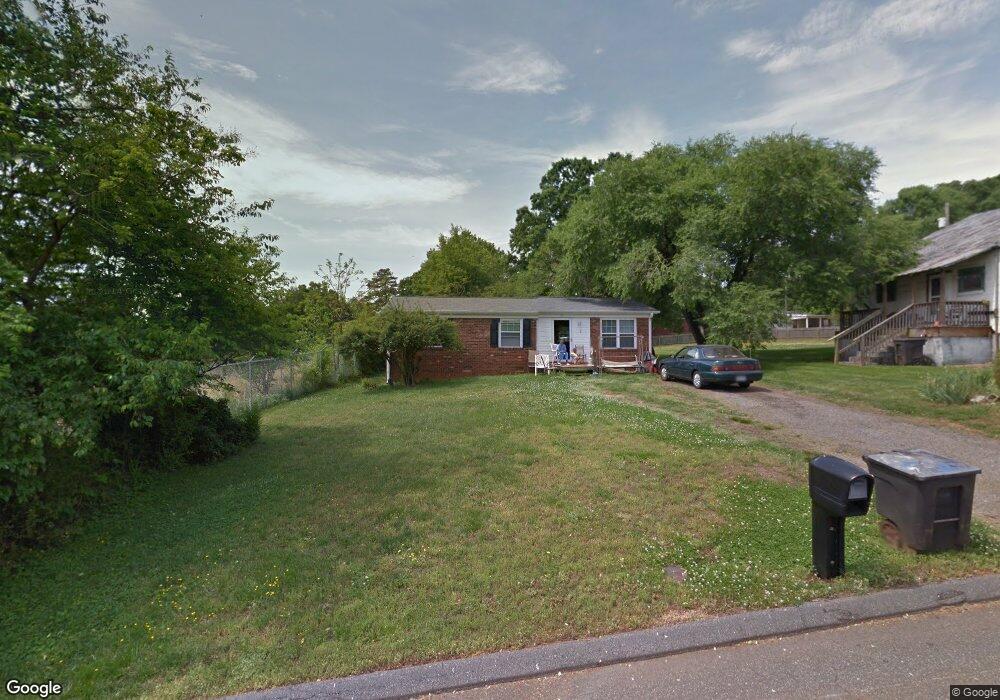 521 Poplar St, Statesville, NC 28677 - photo 1