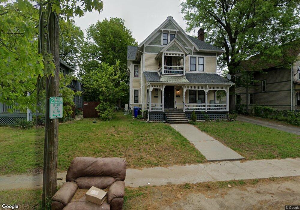 103 Thompson St unit 2, Springfield, MA 01109 - photo 1