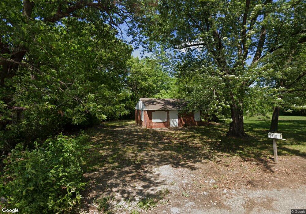 106 SW Terra Dr, Topeka, KS 66609 - photo 1
