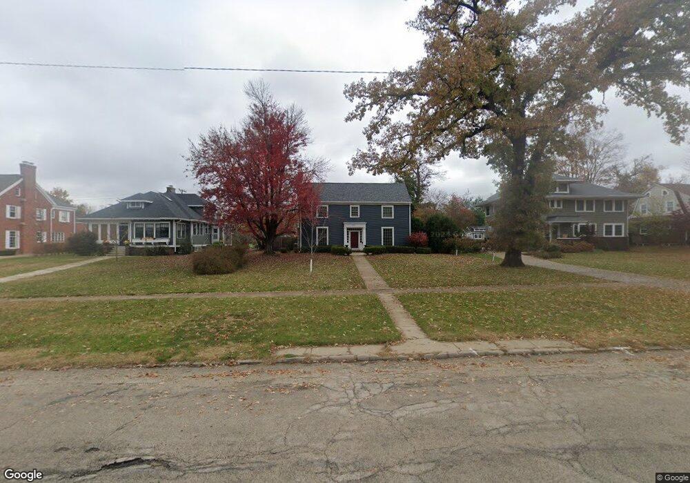 2220 Grande Ave SE, Cedar Rapids, IA 52403 - photo 1