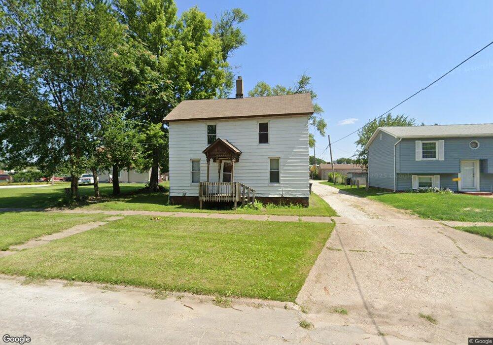 711 10th St, Rock Island, IL 61201 - photo 1