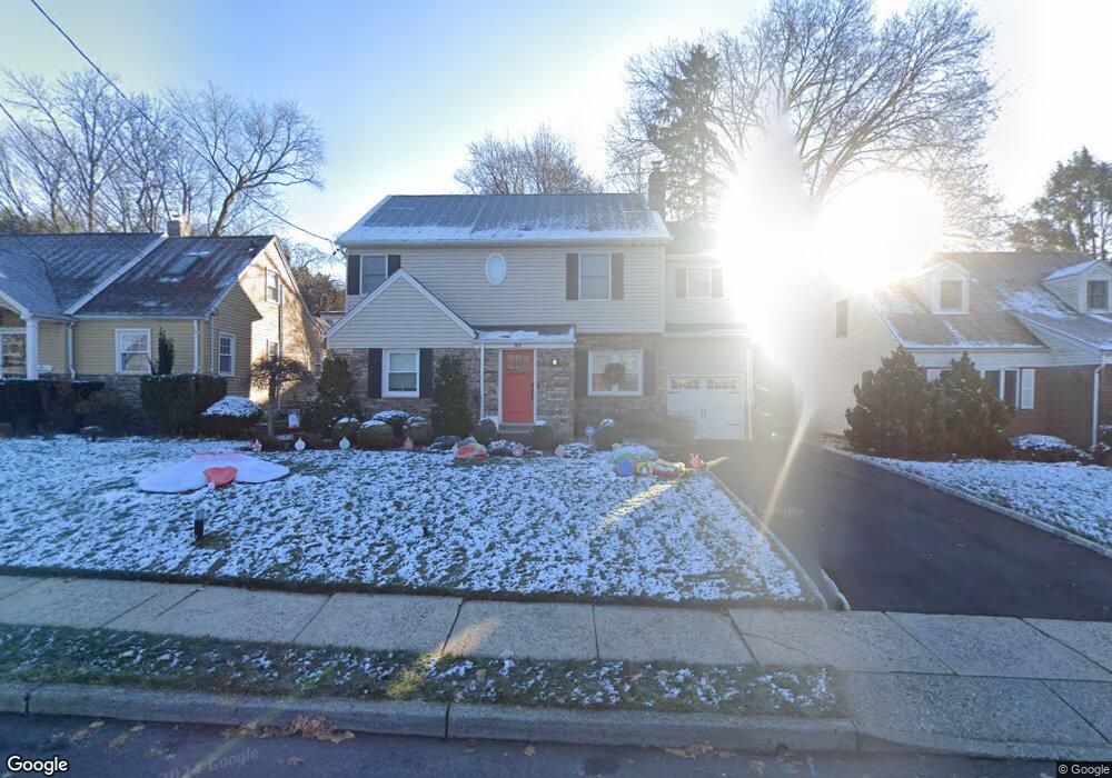 98 Lakeview St, River Edge, NJ 07661 - photo 1