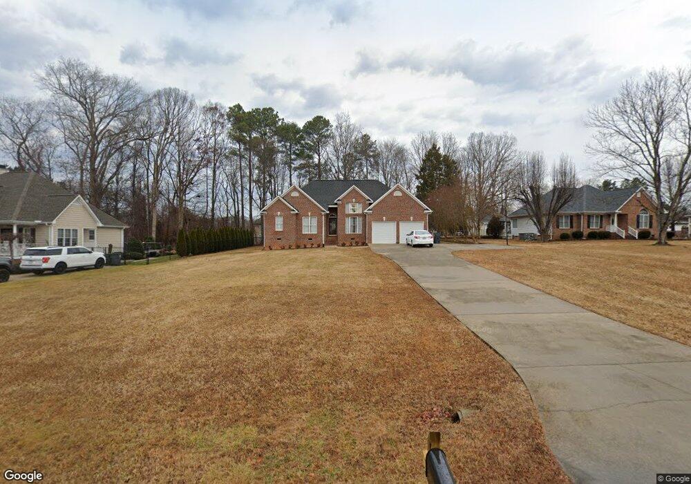 303 E Quail Ridge Rd, Oxford, NC 27565 - photo 1