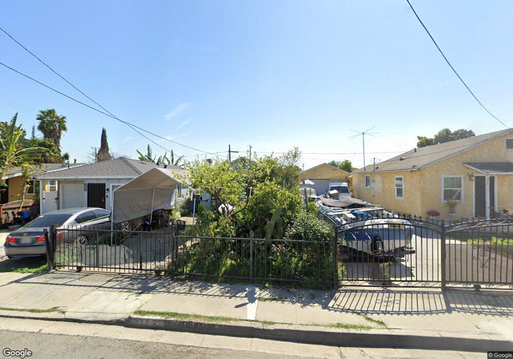 832 W Maple St, Compton, CA 90220 - photo 1