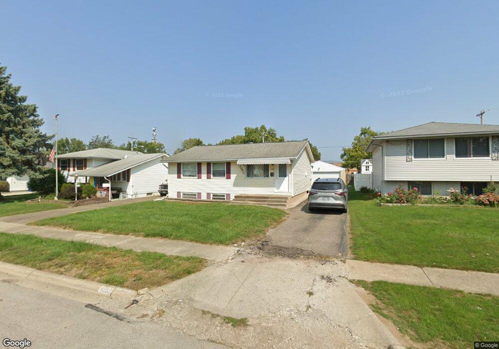 1708 Brookfield Square N, Columbus, OH 43229 - photo 1