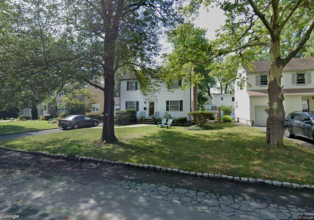 19 Lexington Dr, Livingston, NJ 07039 - photo 1