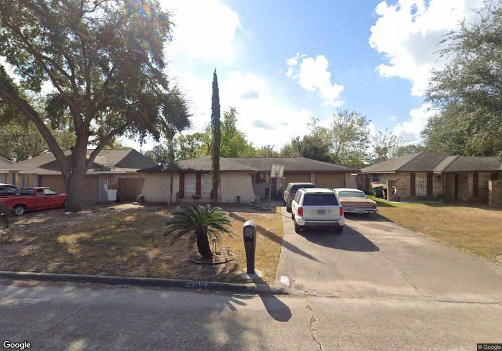 7119 Yellow Pine Dr, Houston, TX 77040 - photo 1