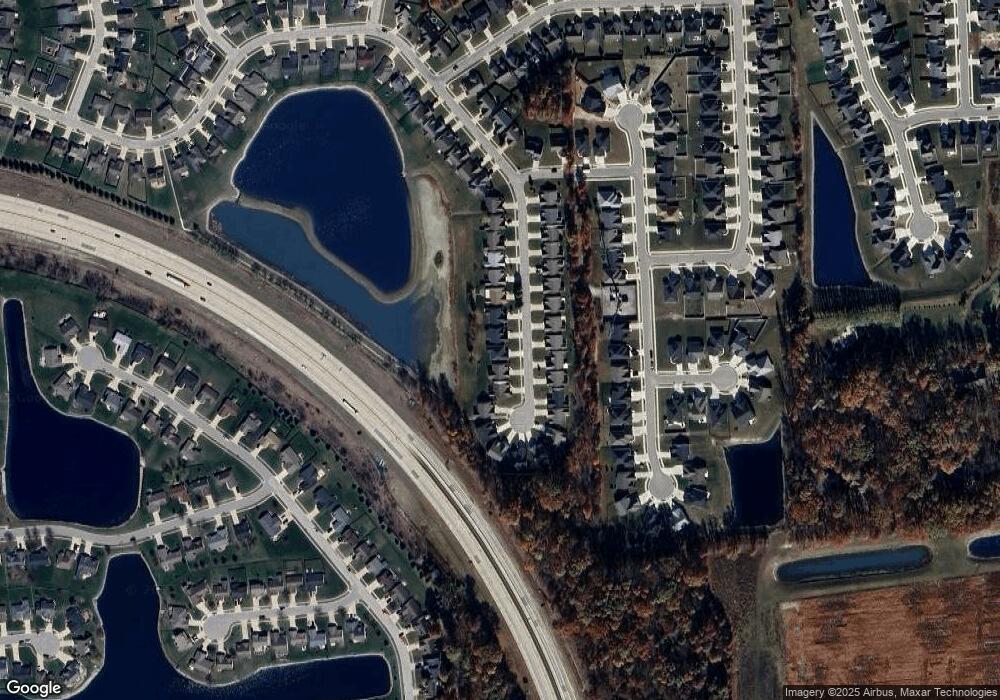 7533 Bowlander Way unit 9, Fort Wayne, IN 46835 - photo 1