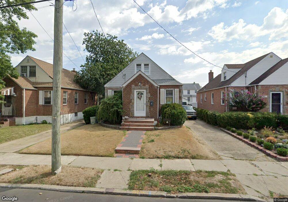 81 Fairfield St, Valley Stream, NY 11581 - photo 1