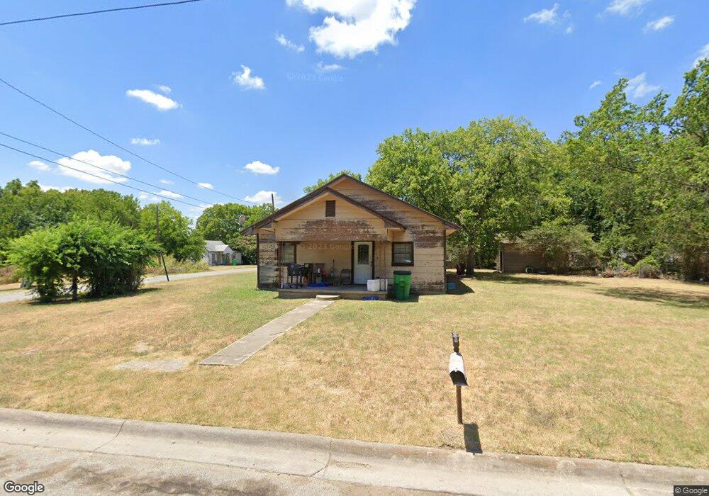 903 Field St, Gainesville, TX 76240 - photo 1