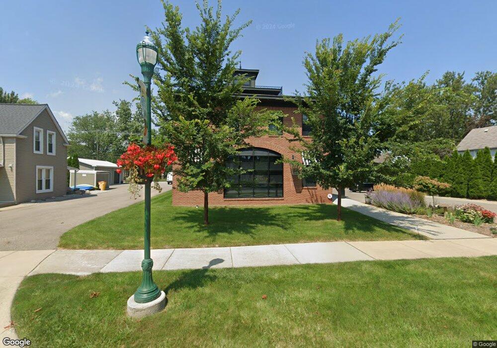 7968 Macomb St, Grosse Ile, MI 48138 - photo 1