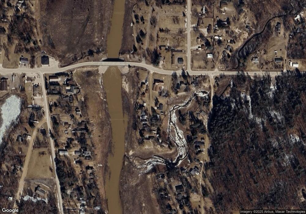 4038 Cobblestone Ct, Beaverton, MI 48612 - photo 1