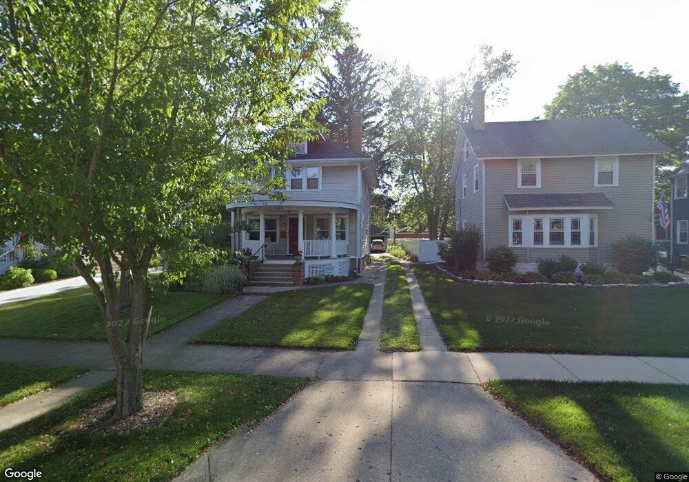 320 N Myrtle Ave, Elmhurst, IL 60126 - photo 1