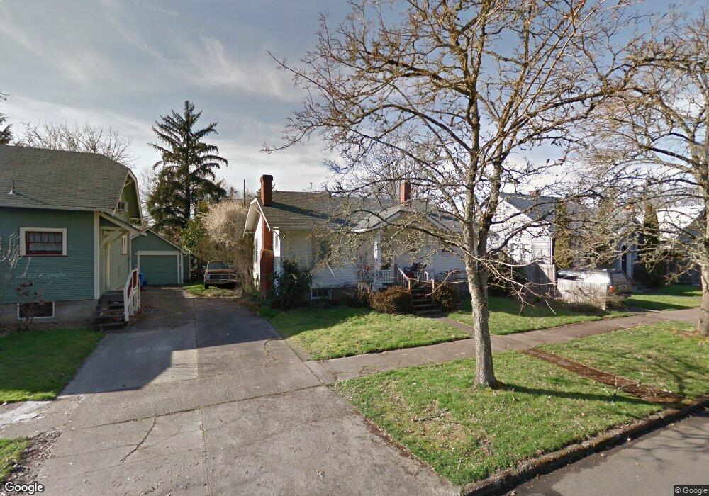 1055 15th St NE, Salem, OR 97301 - photo 1