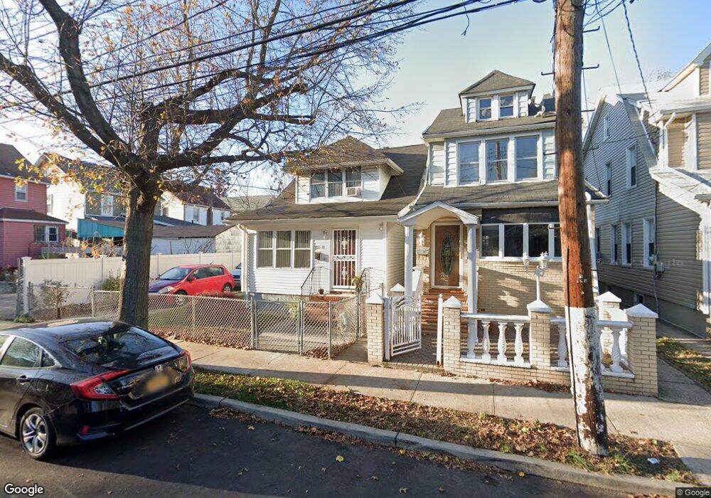 15511 116th Rd, Jamaica, NY 11434 - photo 1