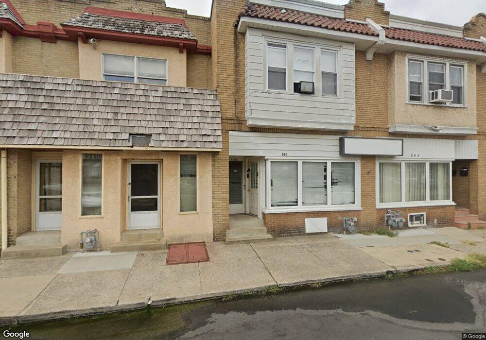 690 Pont Reading Rd, Ardmore, PA 19003 - photo 1