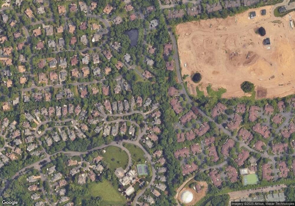 31 Evergreen Cir, Manhasset, NY 11030 - photo 1