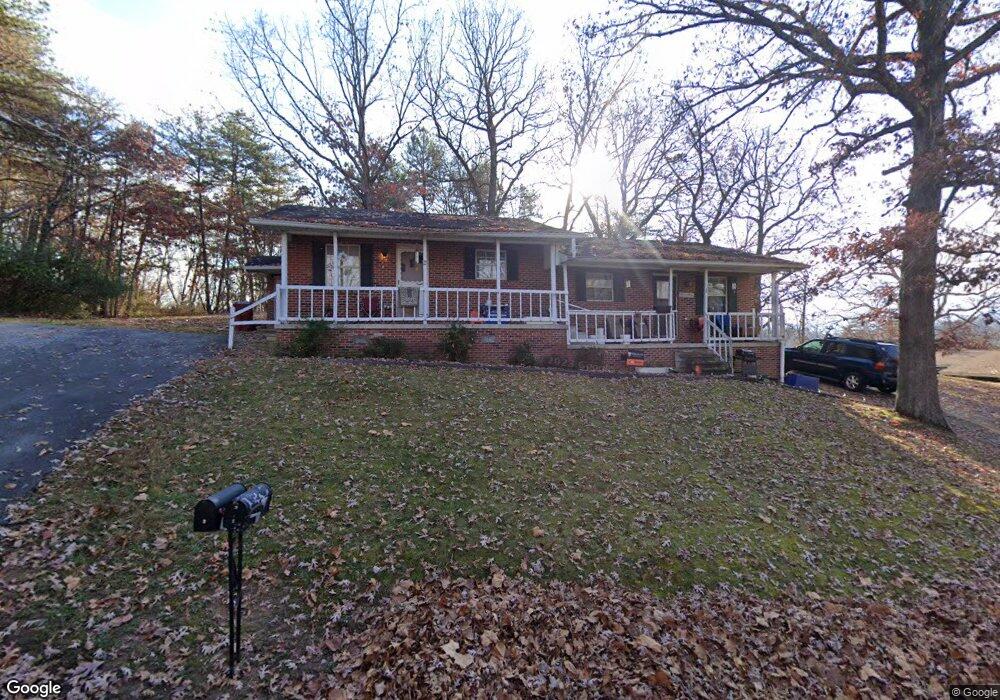 508 Dennis Dr, Johnson City, TN 37601 - photo 1